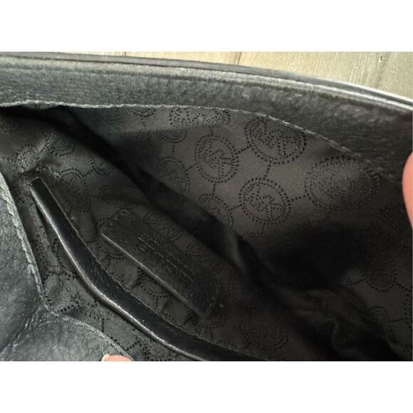 Michael Kors Bedford Flap Black Leather Front Chain Strap‎ Crossbody Bag - Picture 4 of 12